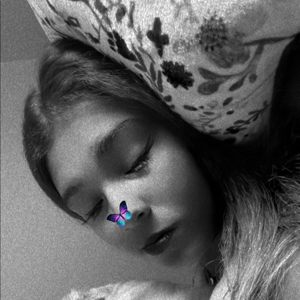 Meet your Posher, Caramia